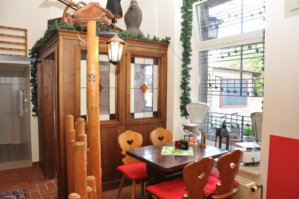 Hotel An Der Alten Porzelline نويهاوس آم رنفيغ المظهر الخارجي الصورة